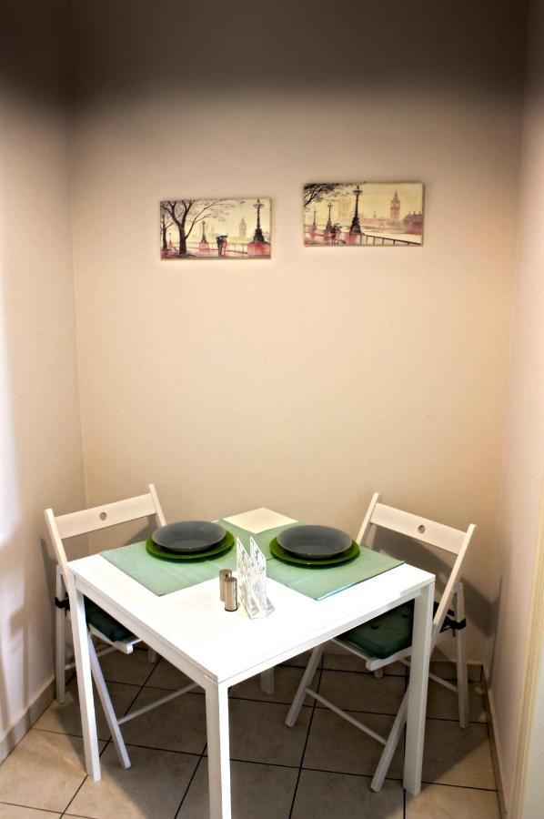 אתונה Central Apartment At Koukaki Area מראה חיצוני תמונה